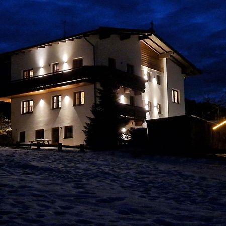 נידראו Nicky Apartments And Studios מראה חיצוני תמונה