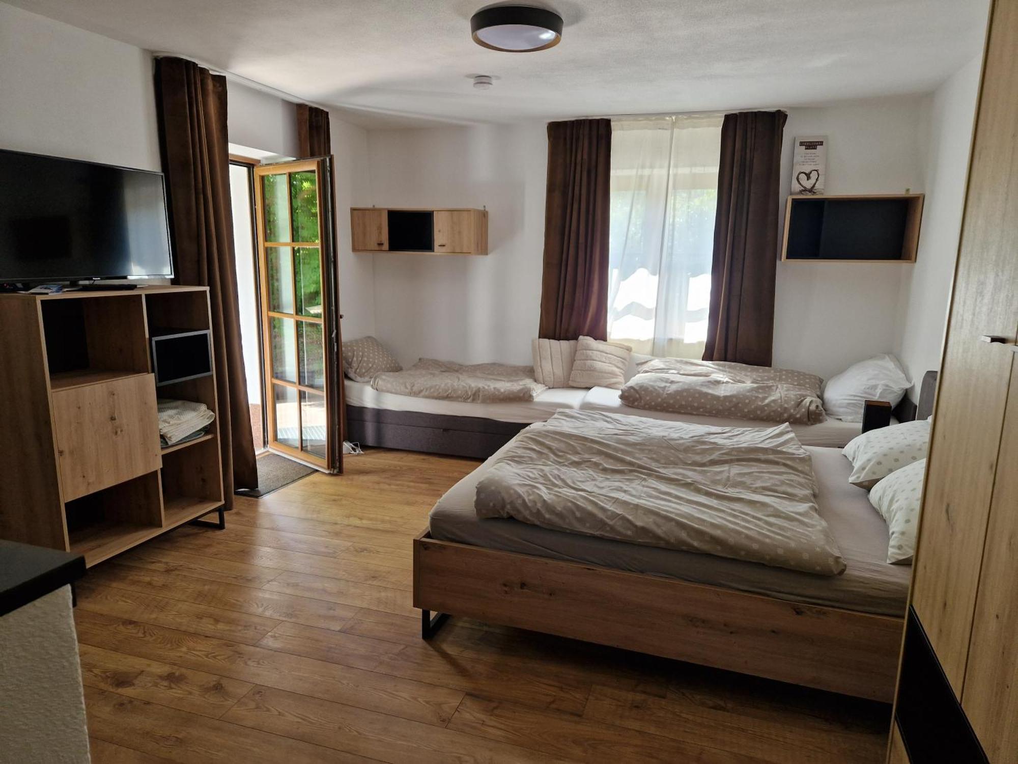 נידראו Nicky Apartments And Studios מראה חיצוני תמונה