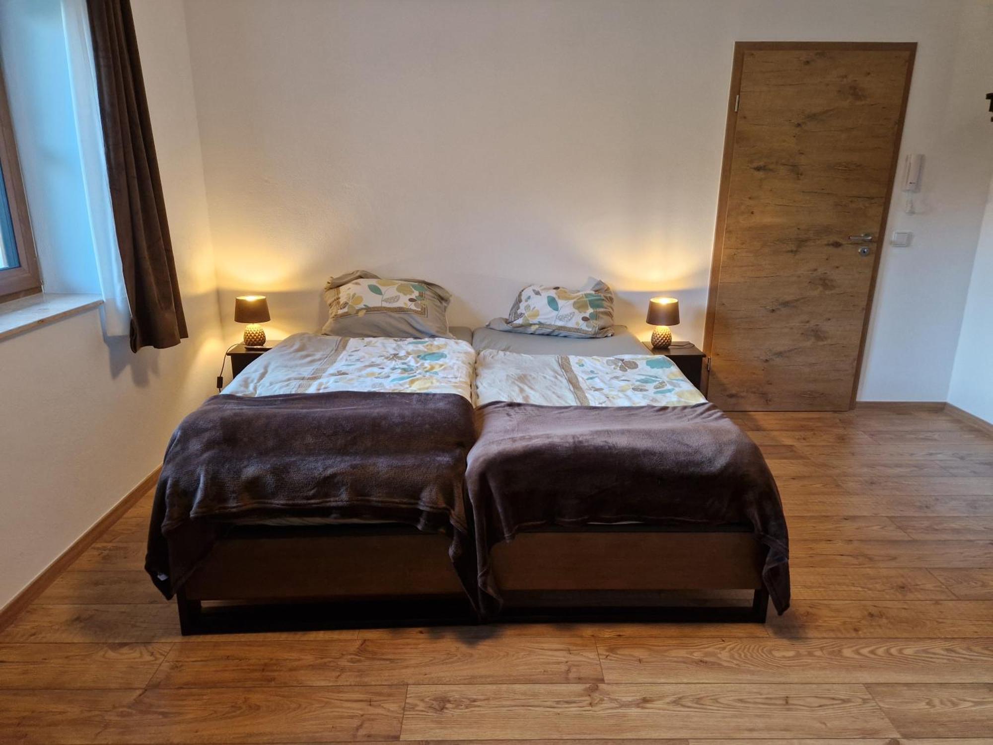 נידראו Nicky Apartments And Studios מראה חיצוני תמונה